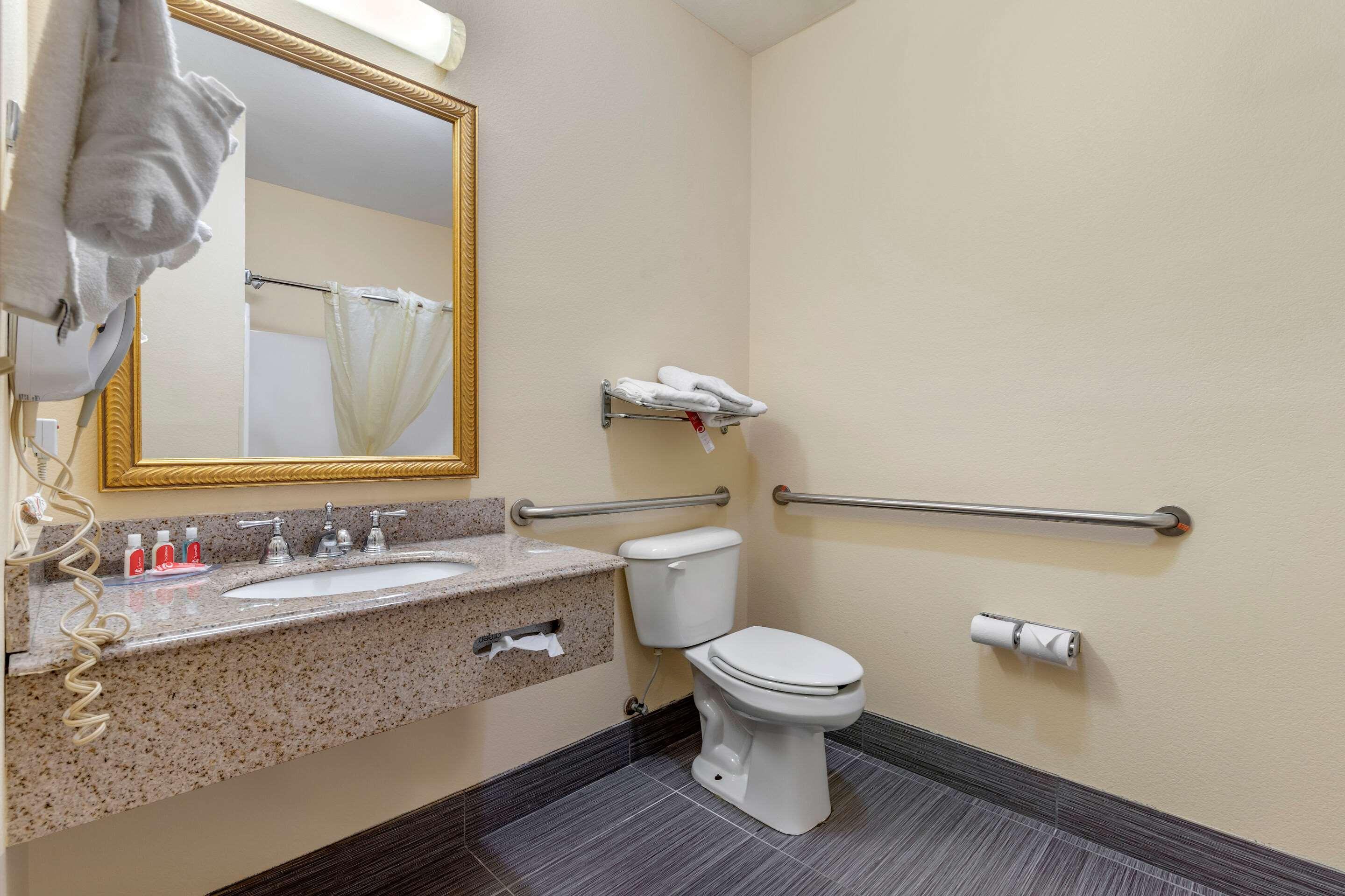 Econo Lodge Brunswick Buitenkant foto