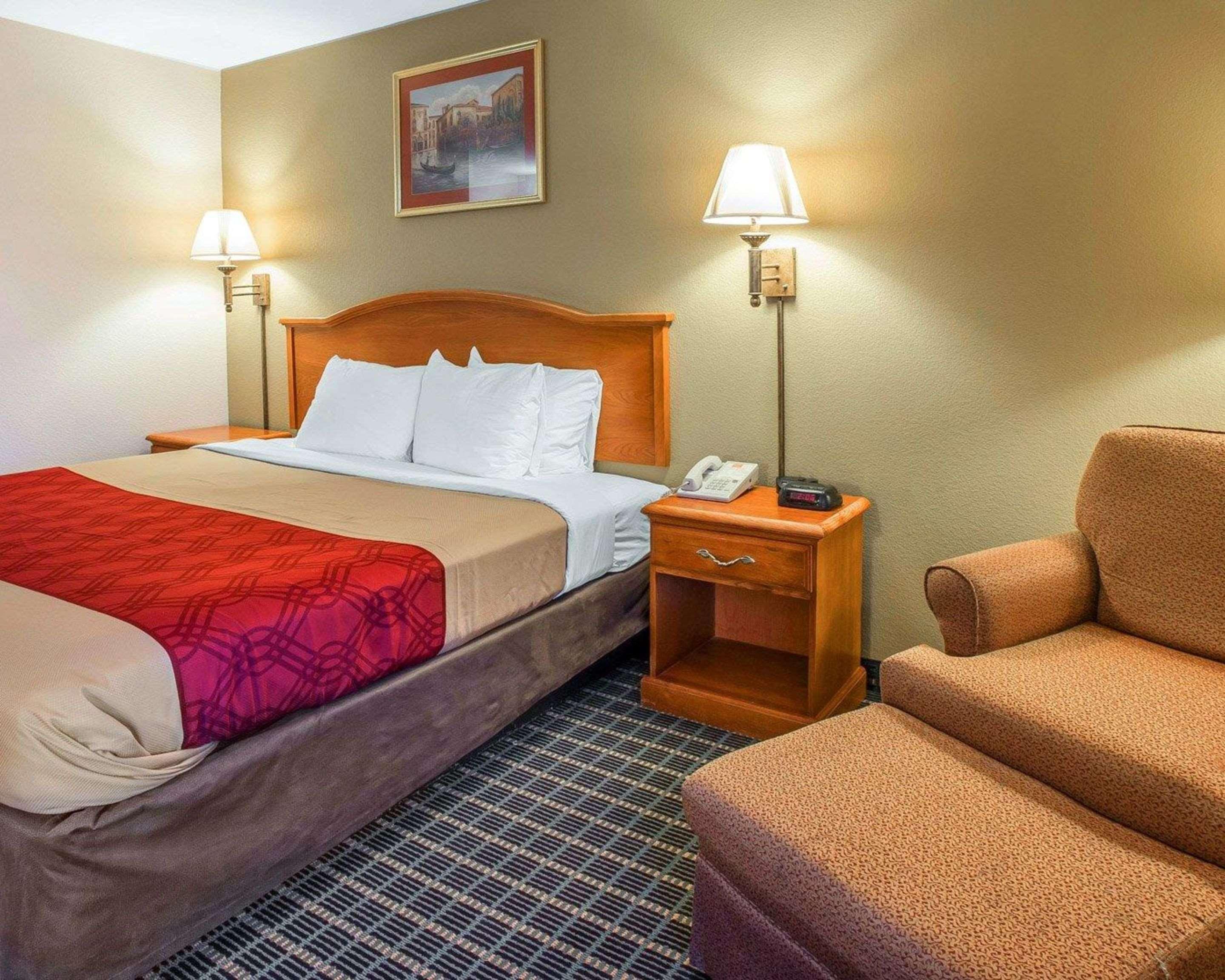 Econo Lodge Brunswick Buitenkant foto
