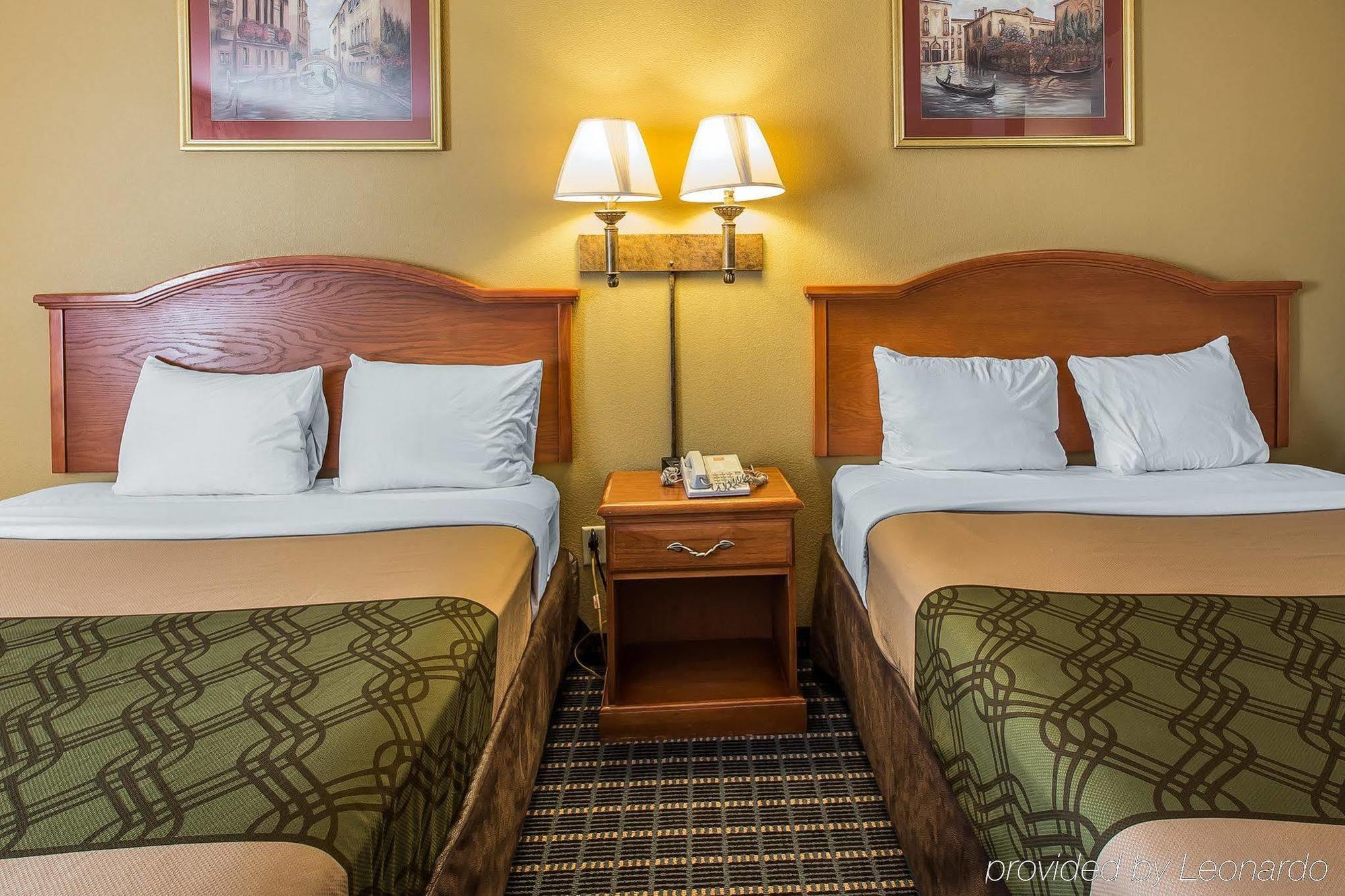 Econo Lodge Brunswick Buitenkant foto