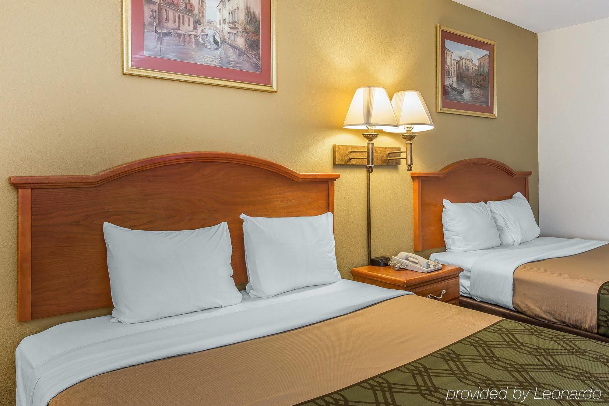 Econo Lodge Brunswick Buitenkant foto
